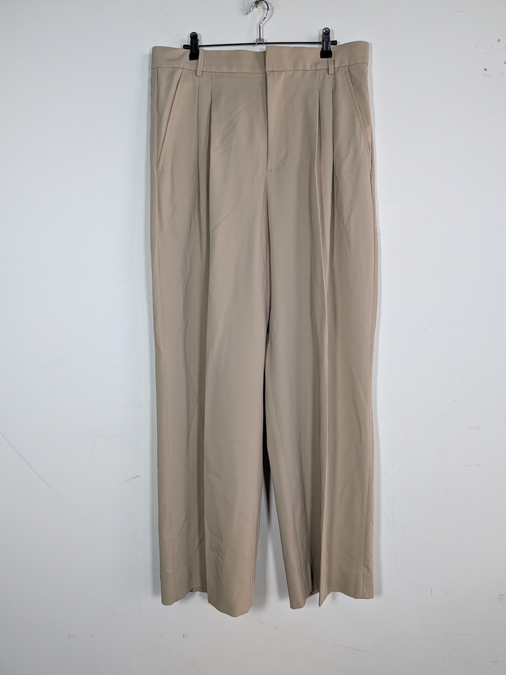 Banana Republic Pleated Slacks in Light Beige, Size 12